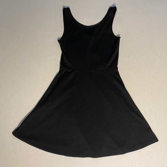 Black mini dress - Picture 3 of 5